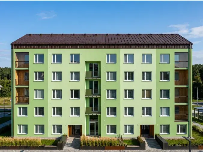 /FLAT - UNI větrací profil pro plechové šikmé střechy - kvalitní odvětrání plechových střech výrobky značky JOKL